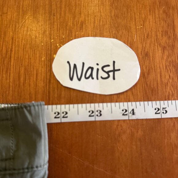 Lands End Womens Size 18 Olive Green Convertible Cargo Pants 100% Cotton - Picture 3 of 8